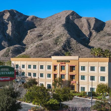 Courtyard By Marriott Santa Clarita Valencia Hotel Exterior photo