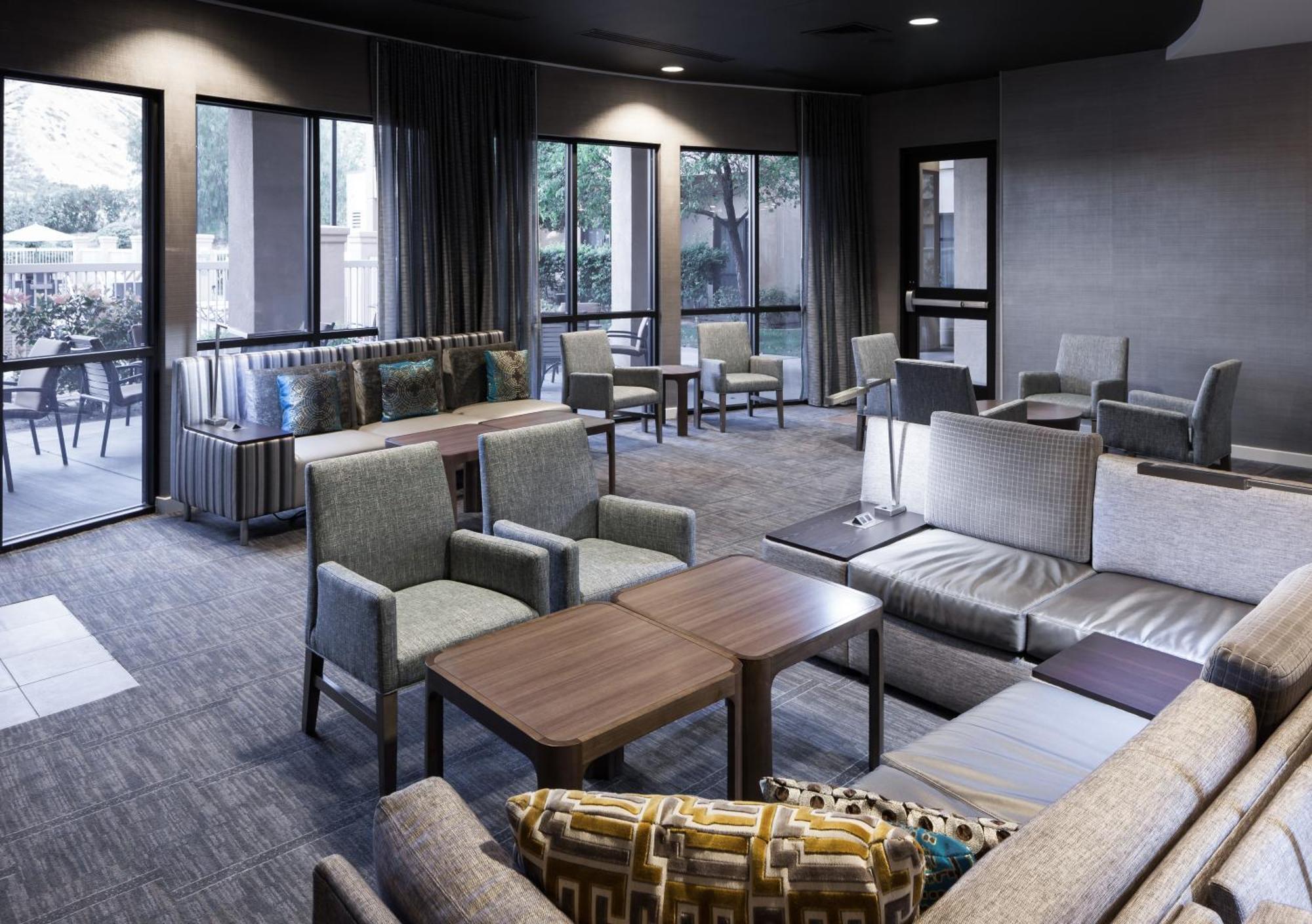 Courtyard By Marriott Santa Clarita Valencia Hotel Exterior photo
