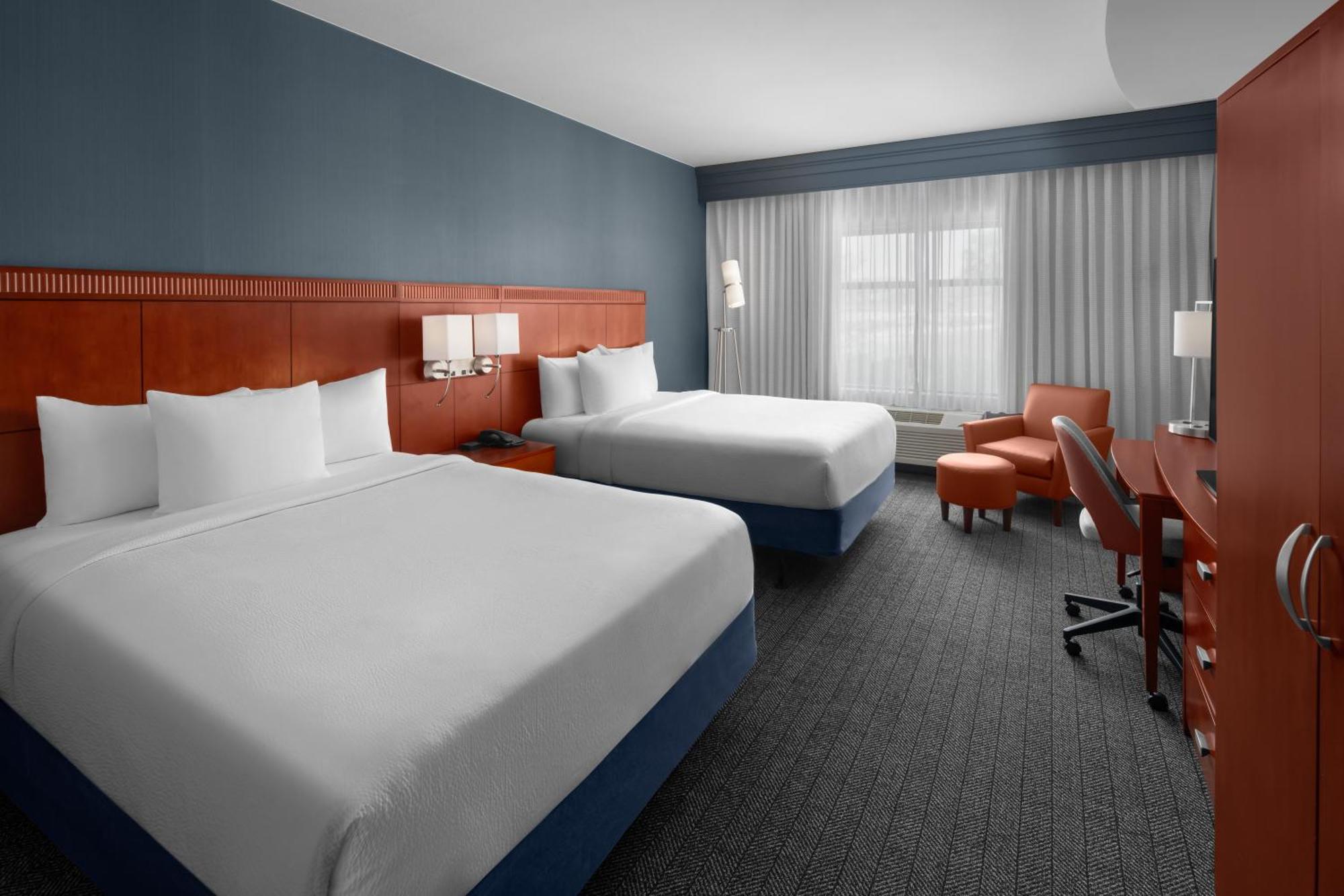 Courtyard By Marriott Santa Clarita Valencia Hotel Exterior photo