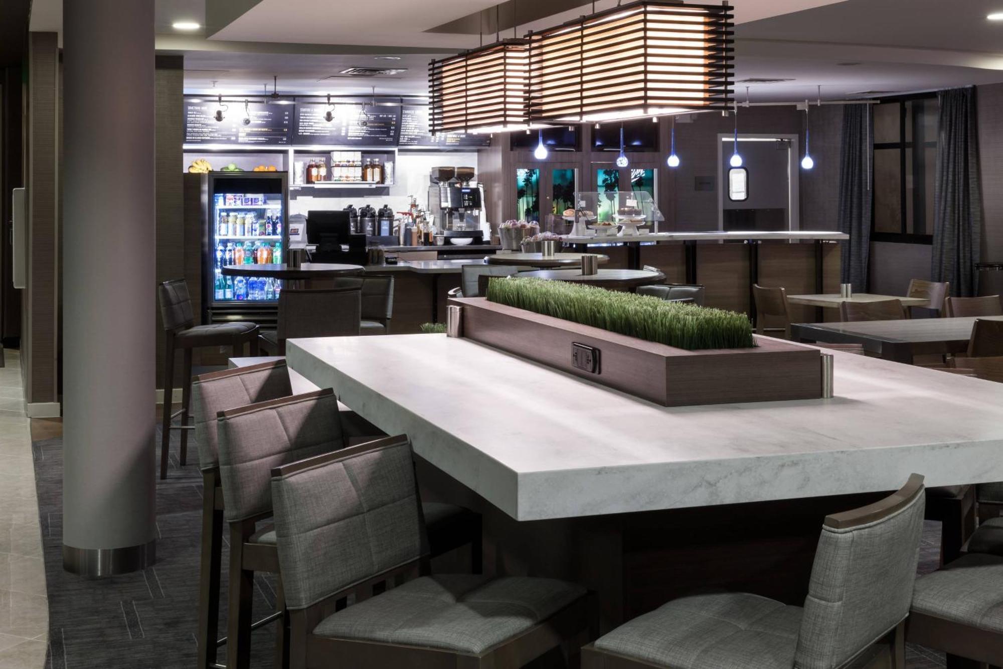 Courtyard By Marriott Santa Clarita Valencia Hotel Exterior photo